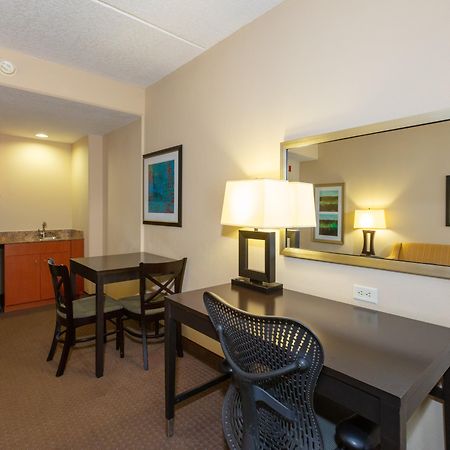 Holiday Inn Express Hotel & Suites Jacksonville Airport By Ihg Buitenkant foto