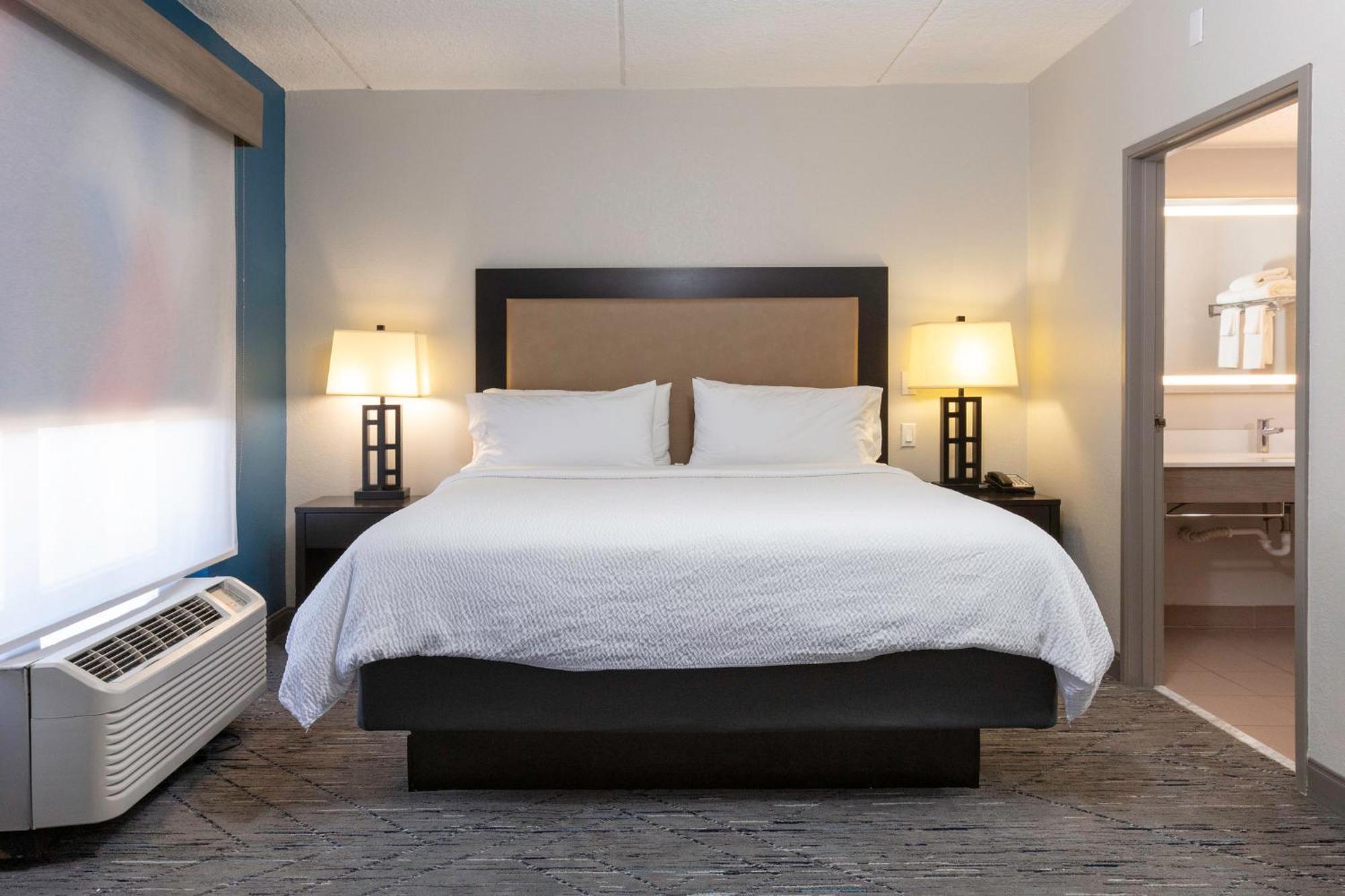 Holiday Inn Express Hotel & Suites Jacksonville Airport By Ihg Buitenkant foto